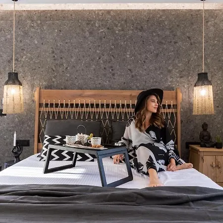 Hotel Naxian Secret